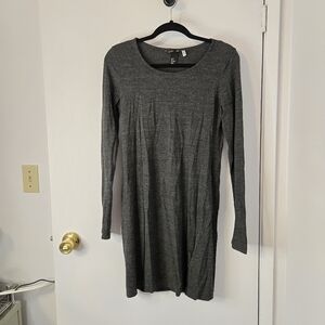 H&M long sleeve dress - size M